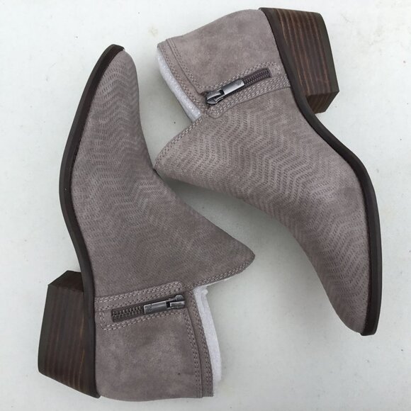 Lucky Brand FHUNA Titanium Suede Embossed Double Side Zip Block Heel Booties 10 - Picture 7 of 11